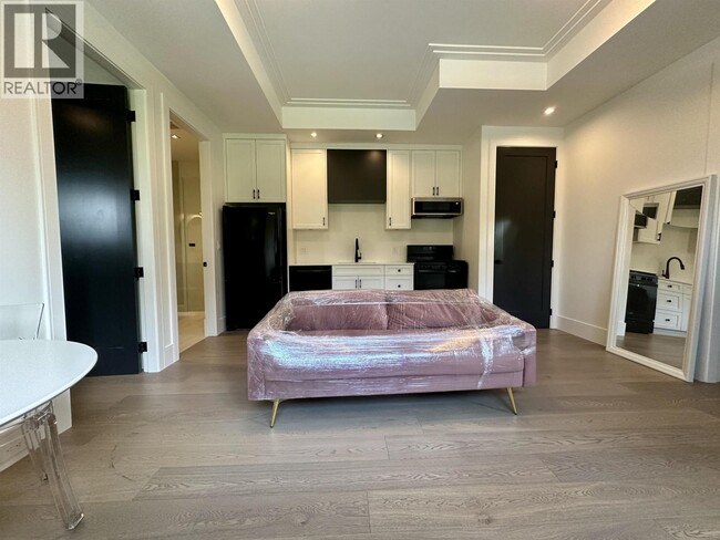 Photo - 660 St Andrews Rd