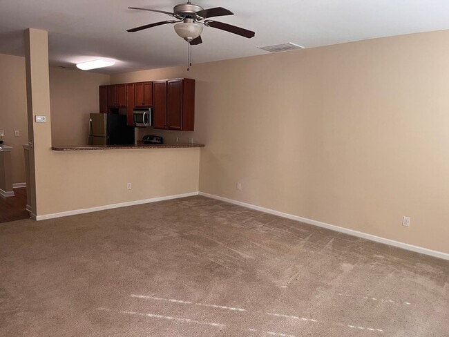 Photo - Lovely Townhouse