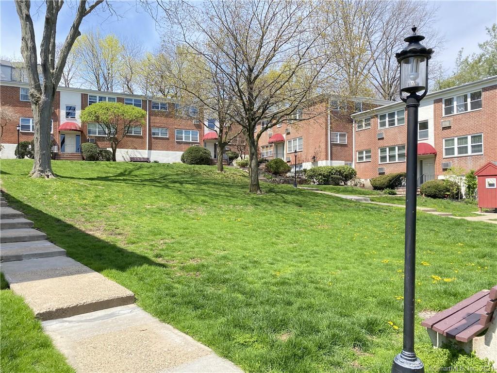 Photo - 11 Bedford Ave Unit 2