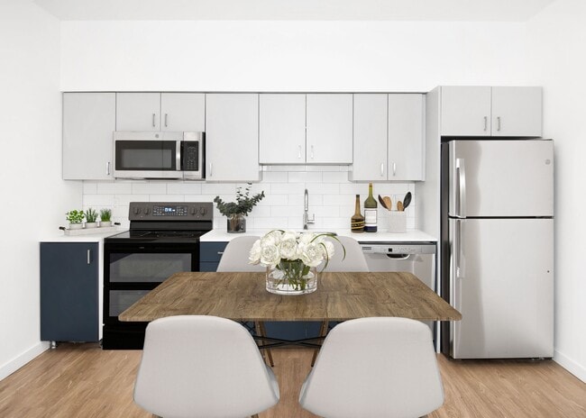 Photo - Twelve Mile Crossing Apartments