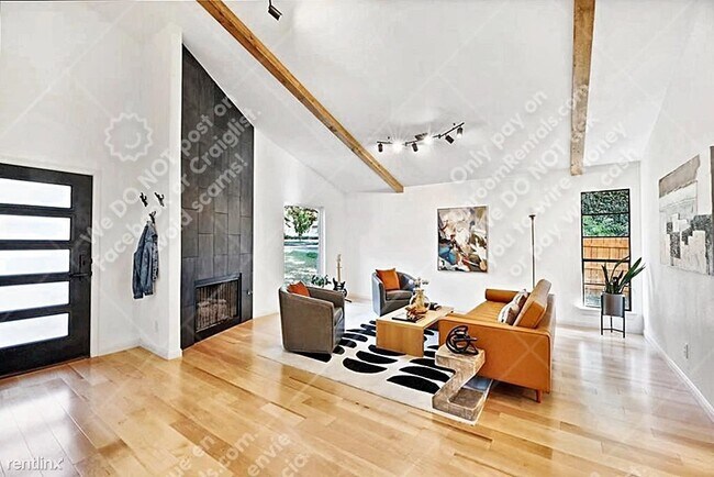 Photo - 3 br, 2 bath House - 7206 Towering Oaks Dr