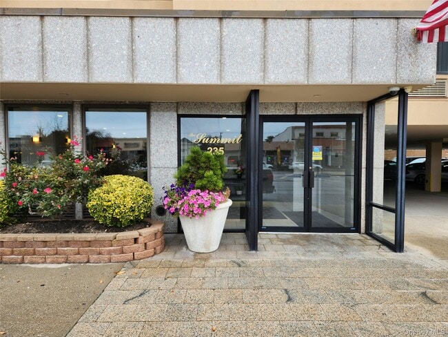 Photo - 235 W Park Ave Unit 106