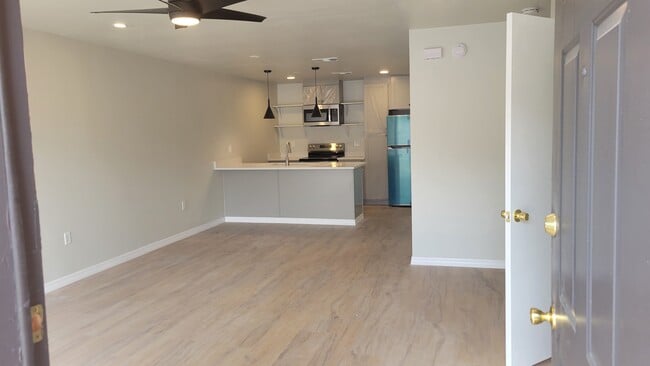 4142 Corsair Ave Unidad 4144