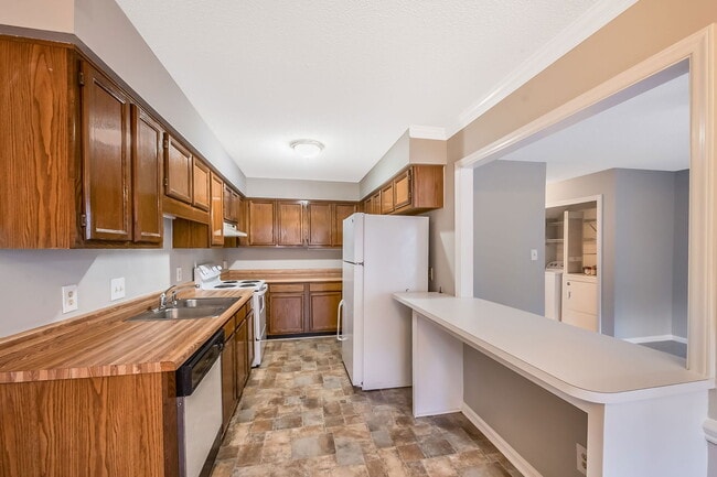 Photo - 2039 Trexler Ct