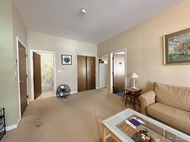 Photo - 17 Stearns Rd