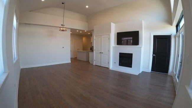 Photo - 1701 W Chicago Ave