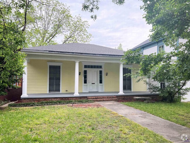 Building Photo - 1003 Walnut St Rental