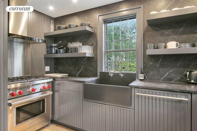 Photo - 16 Jefferson St