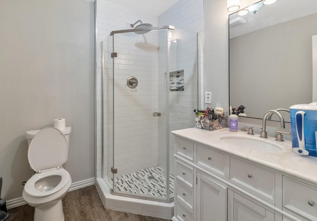 Photo - 2500 Fallcreek St