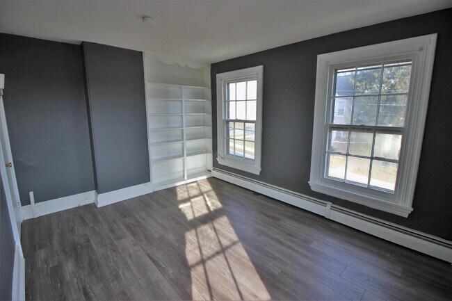 Photo - 322 Hodgson St
