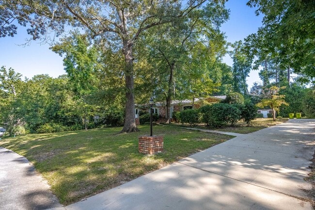 Photo - 3533 Greenleaf Rd