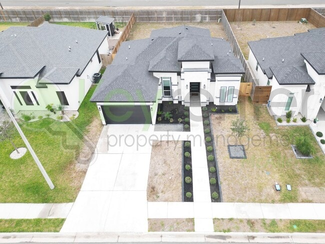 Photo - Beautiful  Upgarded 3 b/2.5 bath Home in Alton.Don't Miss Out!