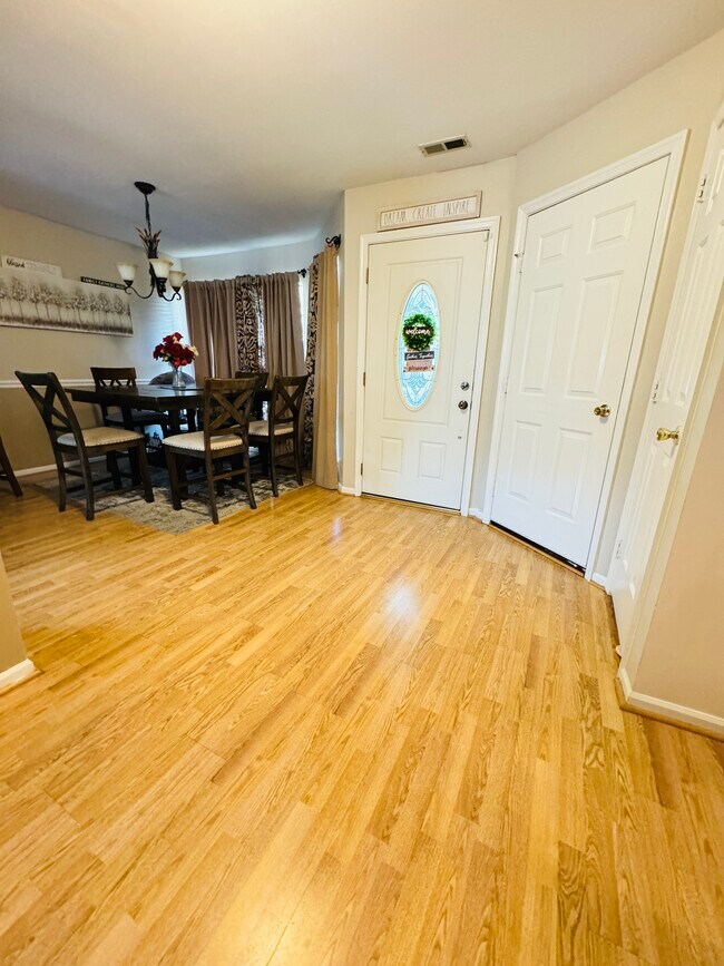 Photo - 30 Mystic Way