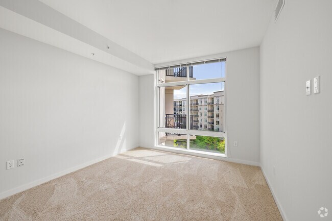 1BR, 1BA - 750 SF- Bedroom
