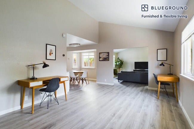 Photo - 5313 Avenida Almendros