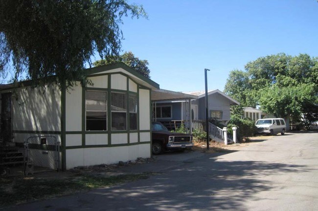 Photo - Twin Cypress Mobile Home Park