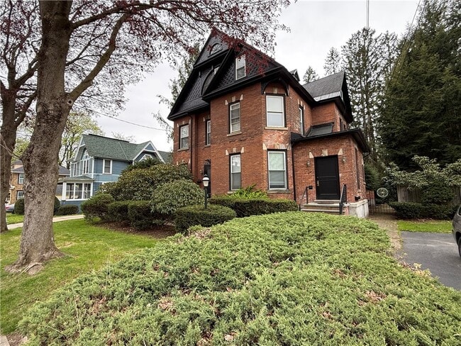 Building Photo - 12 Tilton Ave