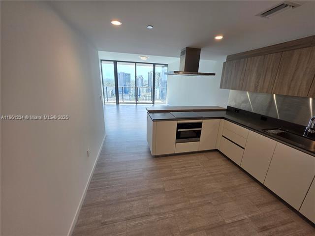 Building Photo - 1000 Brickell Plz Rental