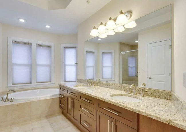 2237 Fairfax Dr