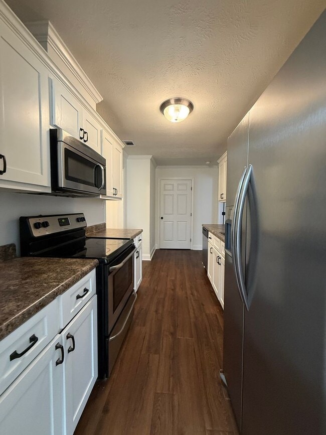 Photo - 3 bedroom, 2 bathroom home with fenced yard in Grovetown, GA