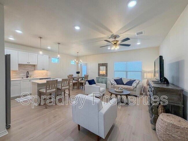 1404 Rita Blanca Ct