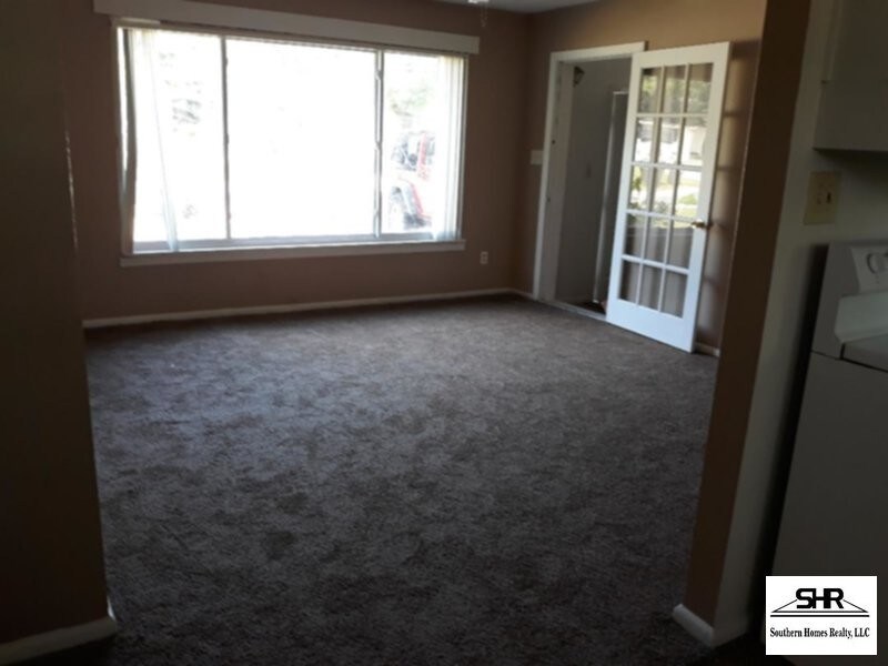 Photo - 701 E Montclair Rd