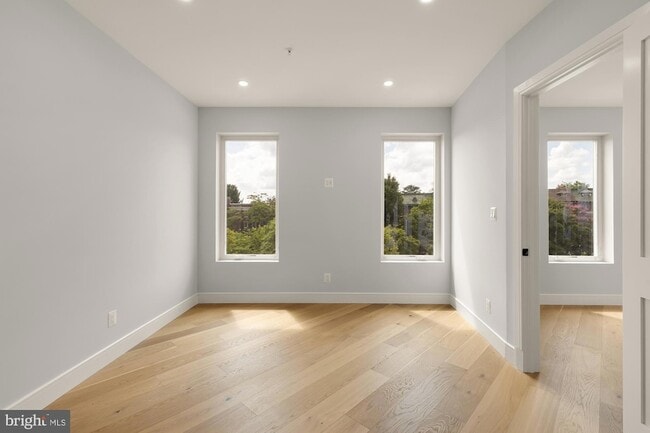 Photo - 3215 Mt Pleasant St NW Unit 203
