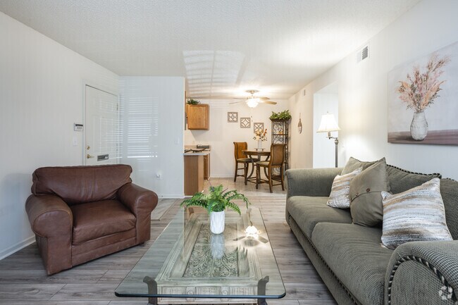 2BR, 2BA - 1004SF - Living Room