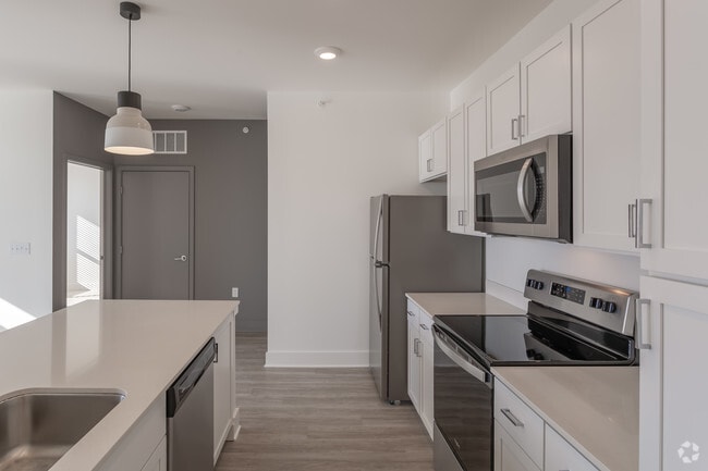1HAB, 1BA - 713 ft²