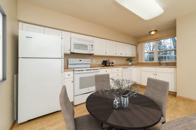 Colonial Village Apartments