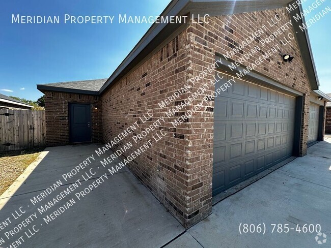 Building Photo - Three bed, Three bath Near TTU Unit A Rental