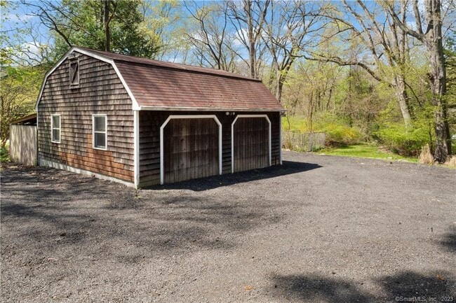 Photo - 588 Webbs Hill Rd