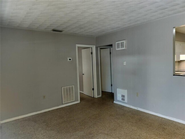 Photo - 215 Lark Ave