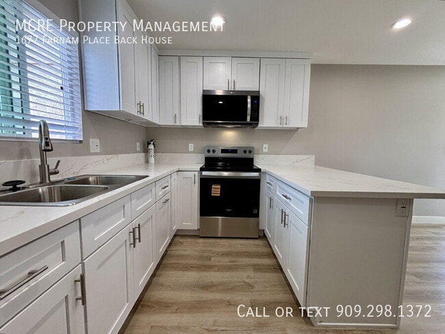 Photo - 1677 Farnam Pl