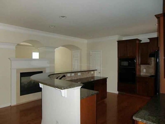 Photo - 10905 Brunson Dr
