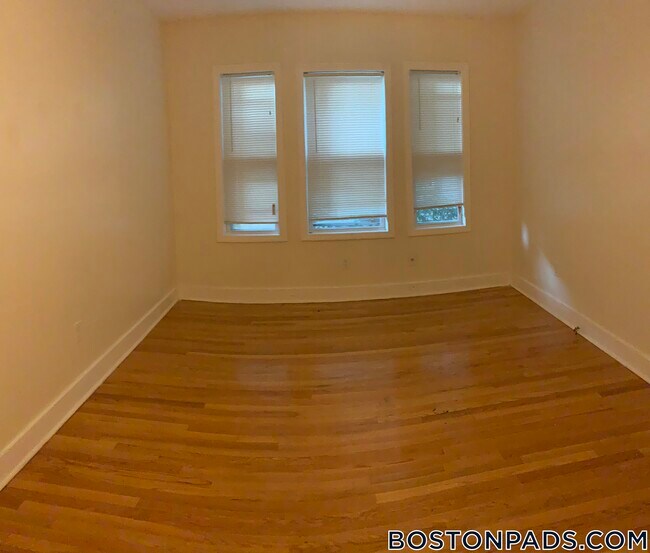 27 Fessenden St Unit 1