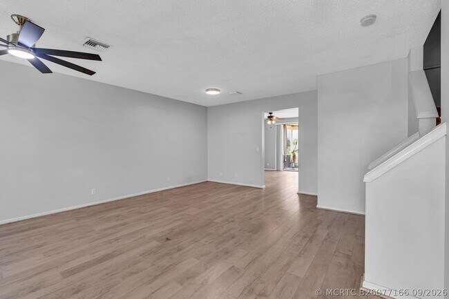 10881 Sea Hibiscus Ln