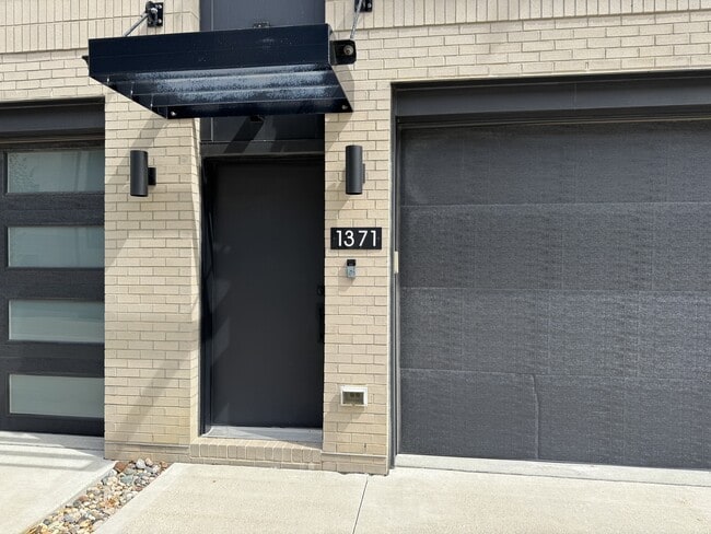 Photo - 1371 Keosauqua Way