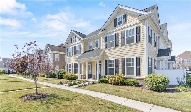 BEAUTIFUL 2-STORY CONDO IN CULPEPPER LANDING - BEAUTIFUL 2-STORY CONDO IN CULPEPPER LANDING