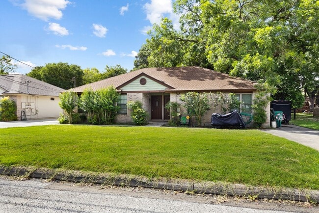 Charming 2-Bedroom Home in Boerne, Texas: ... - Charming 2-Bedroom Home in Boerne, Texas: ...