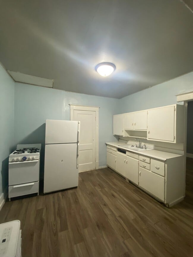 Photo - 1211 6th Ave