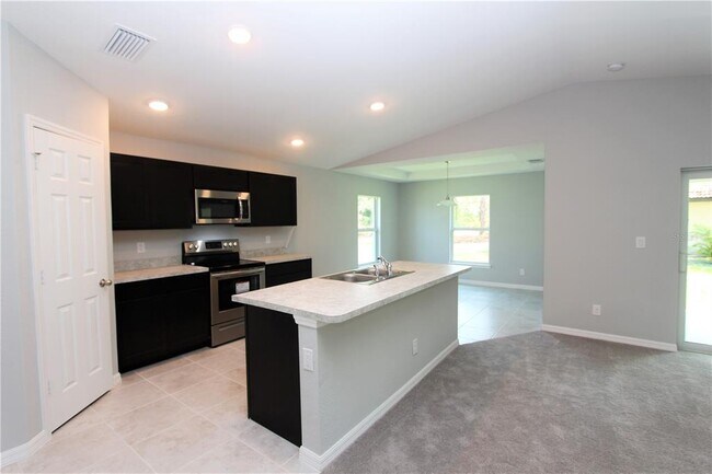 Photo - 154 Australian Dr