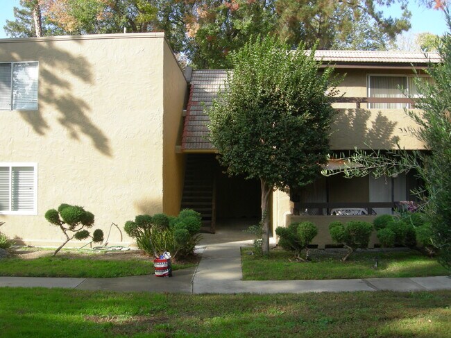 Photo - 310 Tradewinds Dr Unit 4
