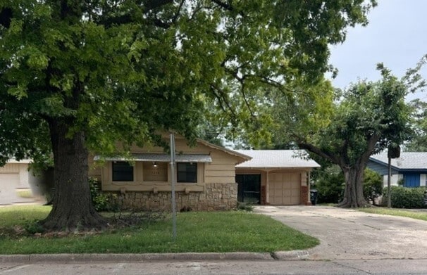 Building Photo - 7728 NW 30th St