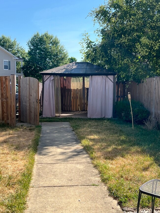 Building Photo - 4004 Cole Blvd SE Unit B