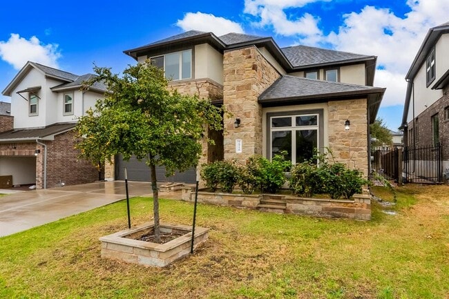 Photo - 2916 Zelma Dr