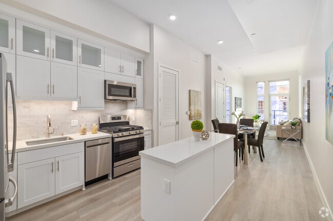 1BR, 1BA - 668SF - Kitchen