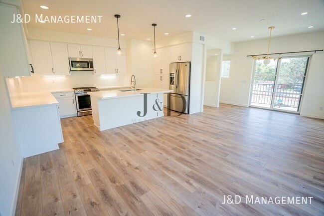 Building Photo - 1371 N Vulcan Ave Unit VUL1371