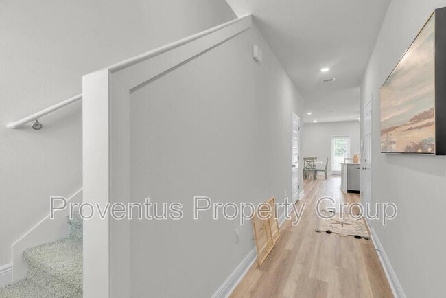 Photo - 5724 Sandy Walk St