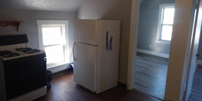 Photo - 6909 Denison Ave